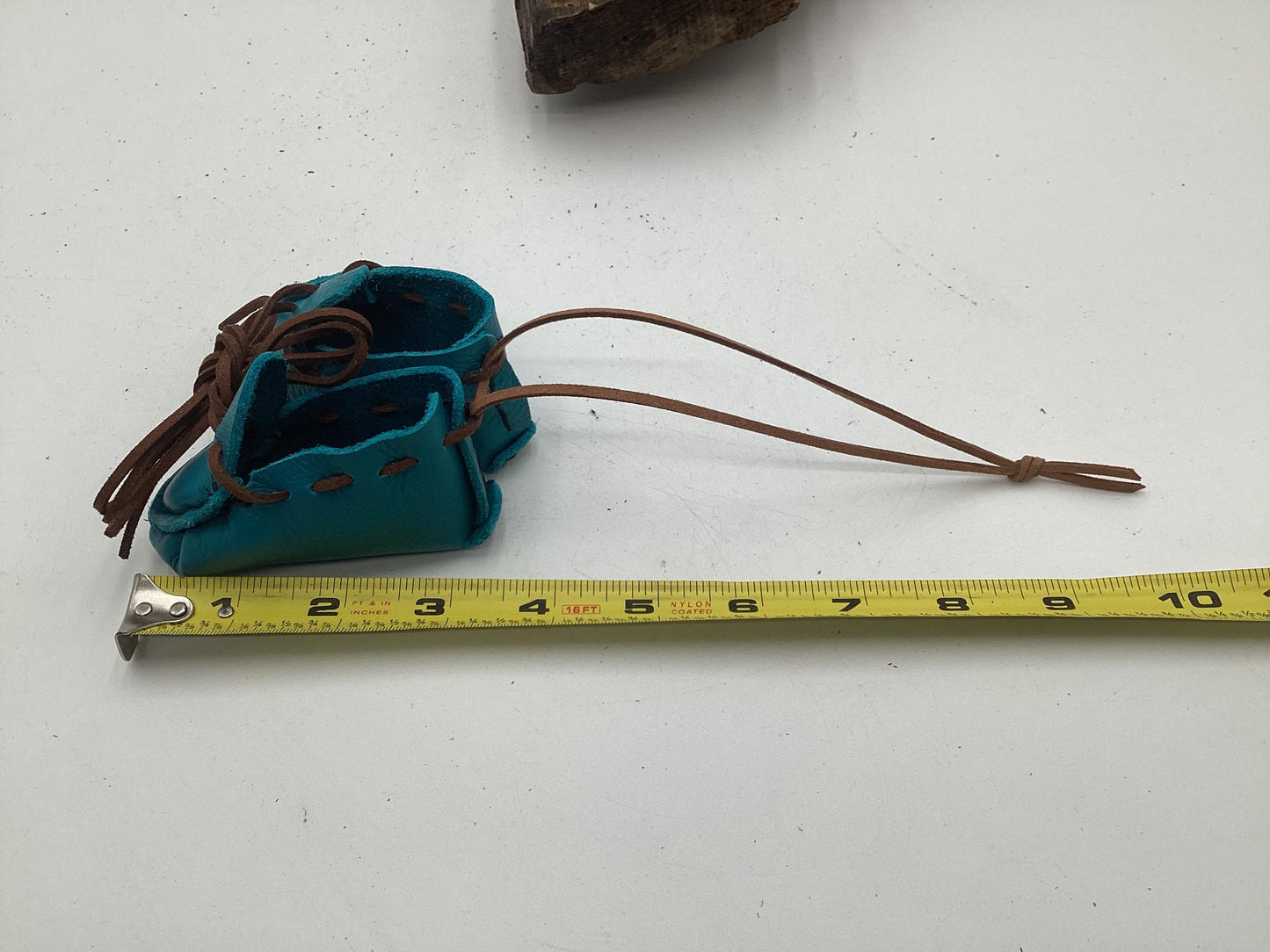 Ornamental Keychain Blue Leather Moccasins – Anishinaabe/Ojibwe Artwork