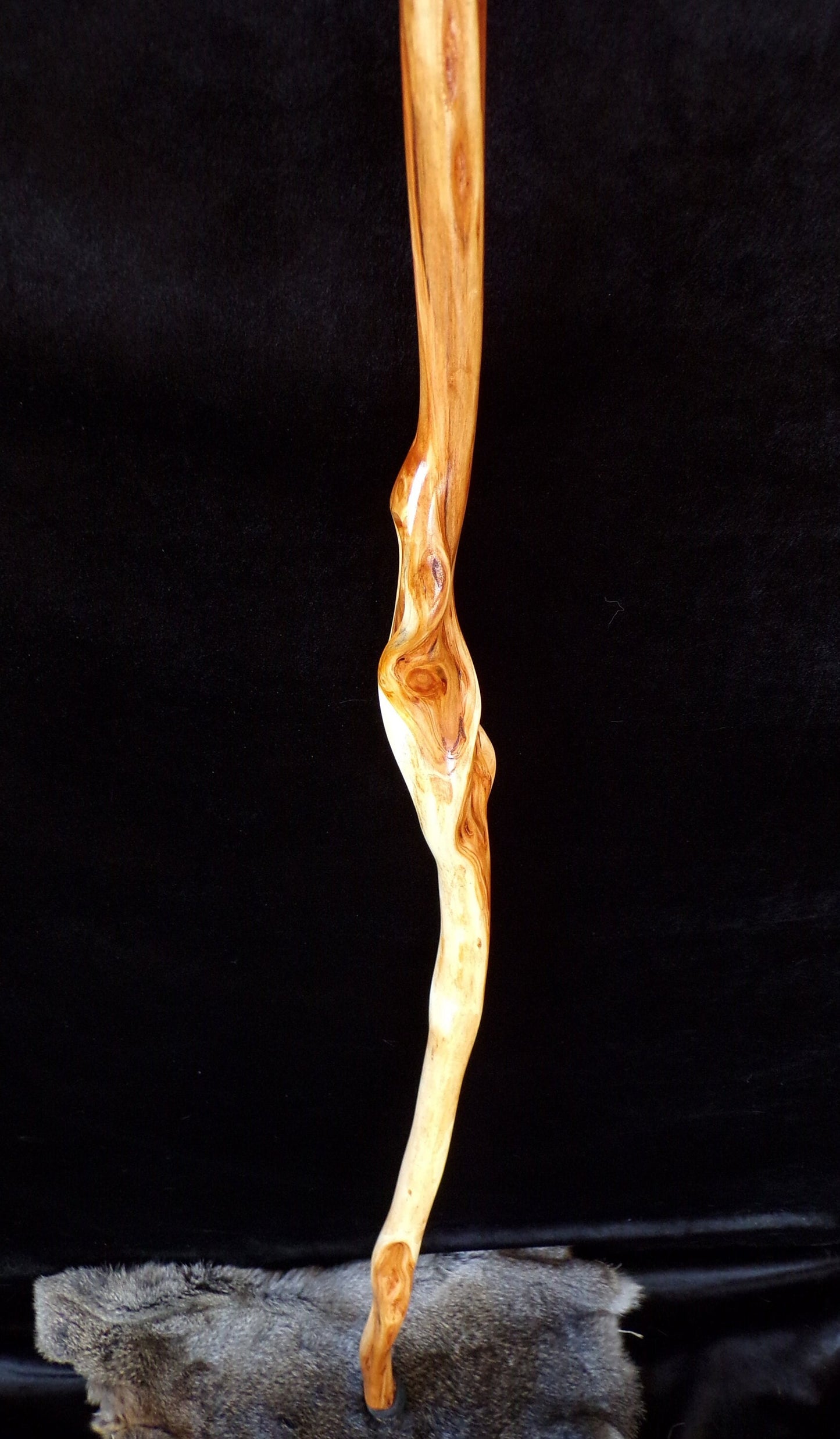 36 Inch Diamond Willow Walking Cane: Hand Carved Ojibwe Wood