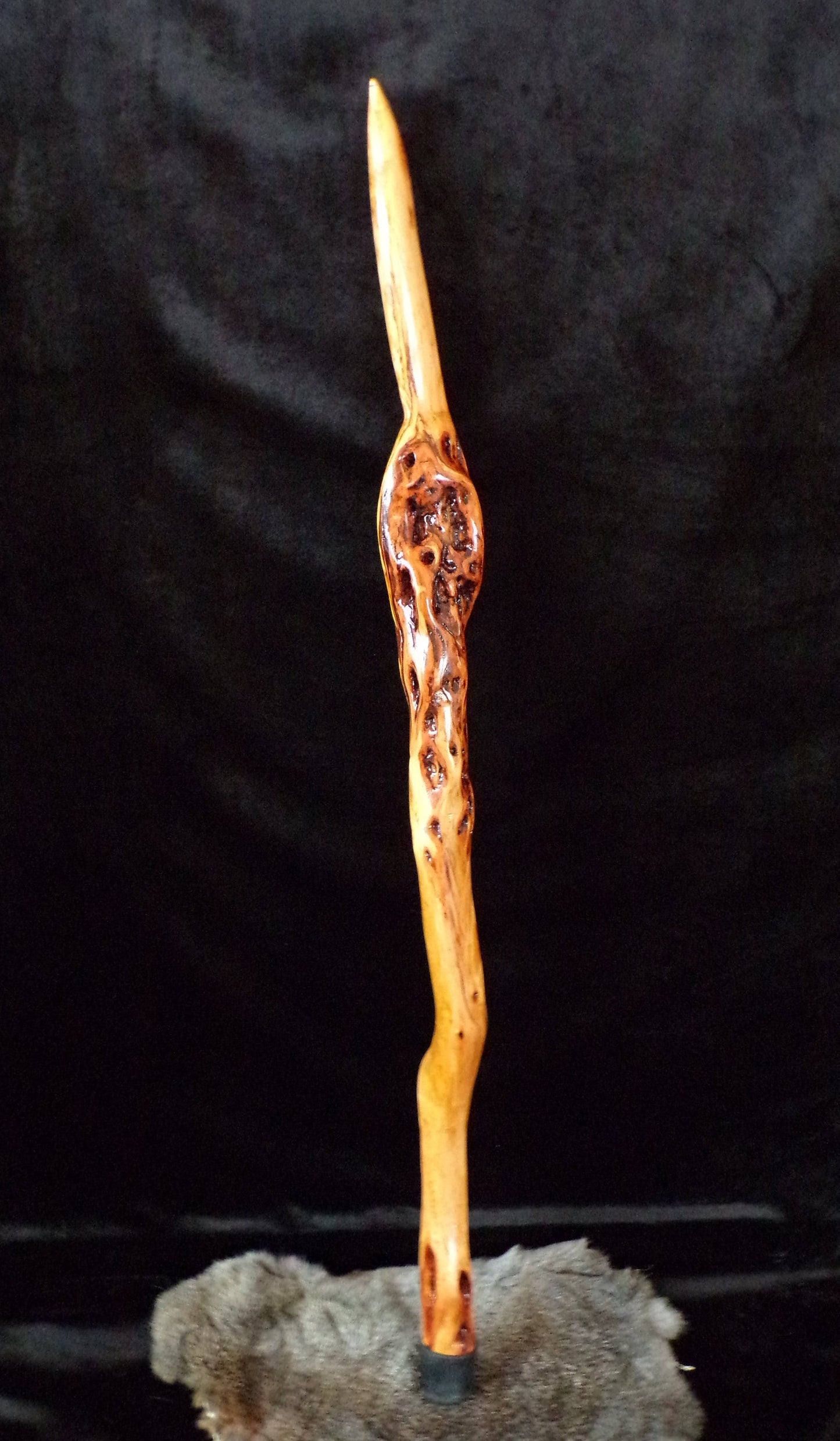Hand Carved Diamond Willow Walking Stick - Eagle Beak Handle