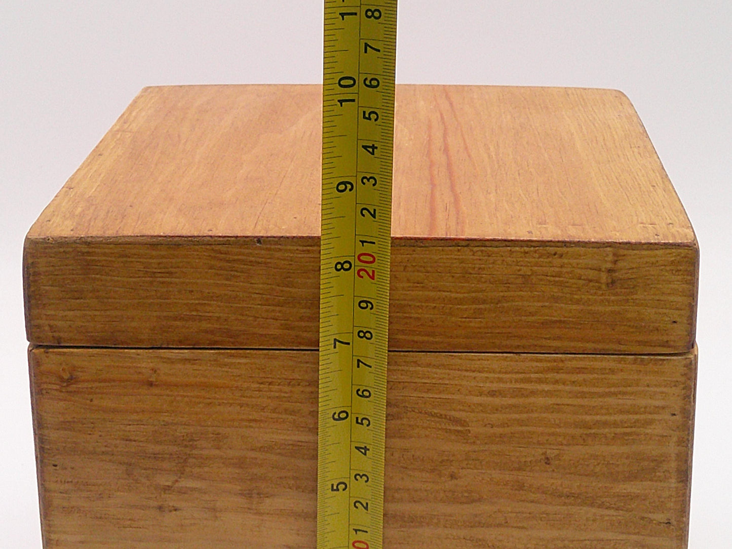 Handcrafted Wooden Urn: Classic Memorial Keepsake