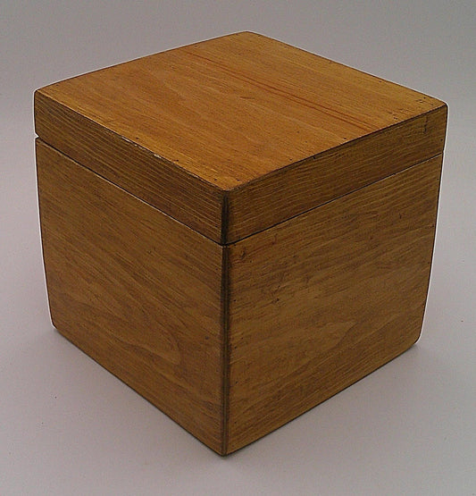 Handcrafted Wooden Urn: Classic Memorial Keepsake