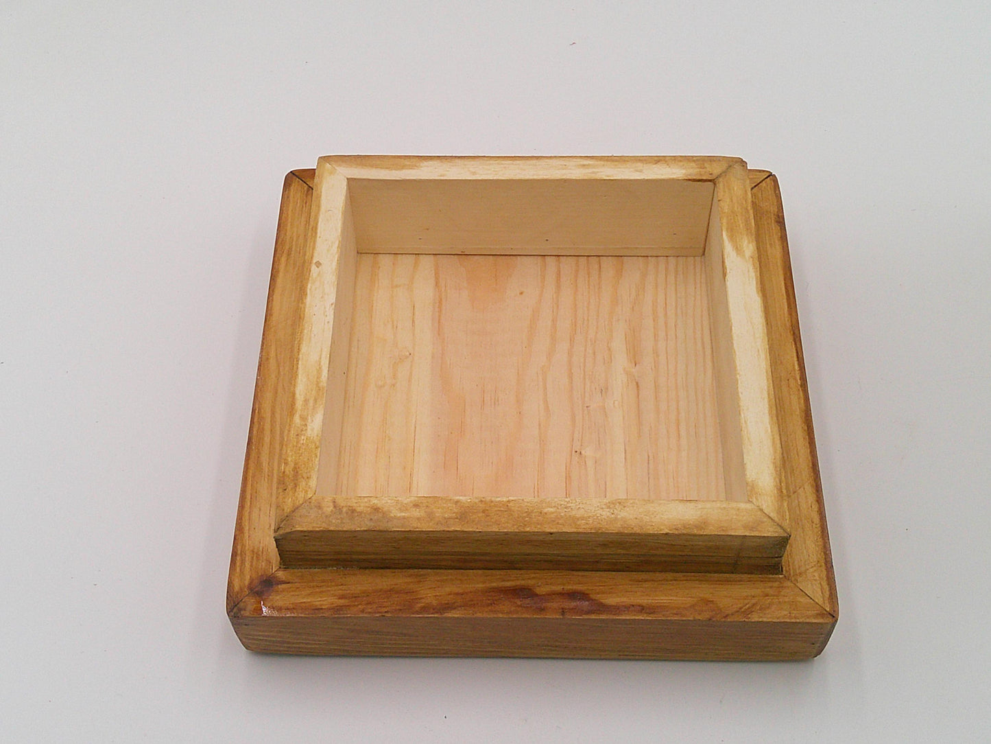 Handcrafted Wooden Urn: Classic Memorial Keepsake