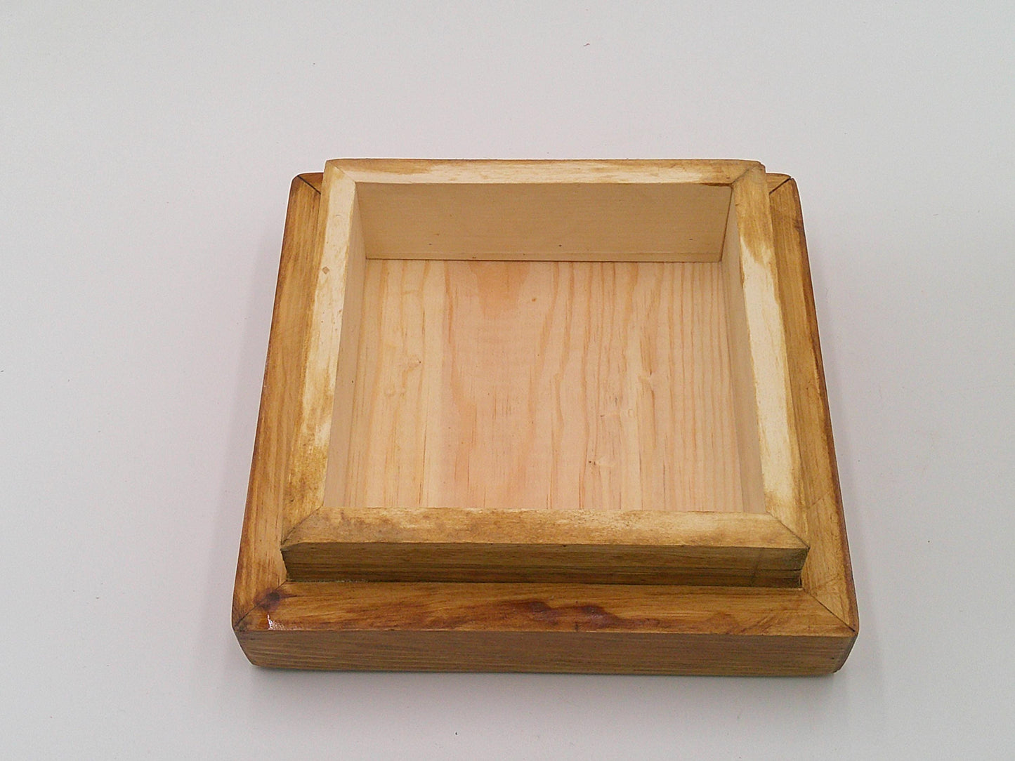 Handcrafted Wooden Urn: Classic Memorial Keepsake