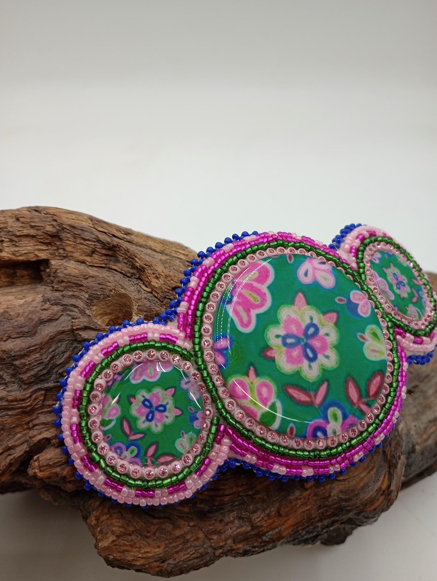 Ojibwe Beaded Hair Barrette: Handcrafted Floral Design