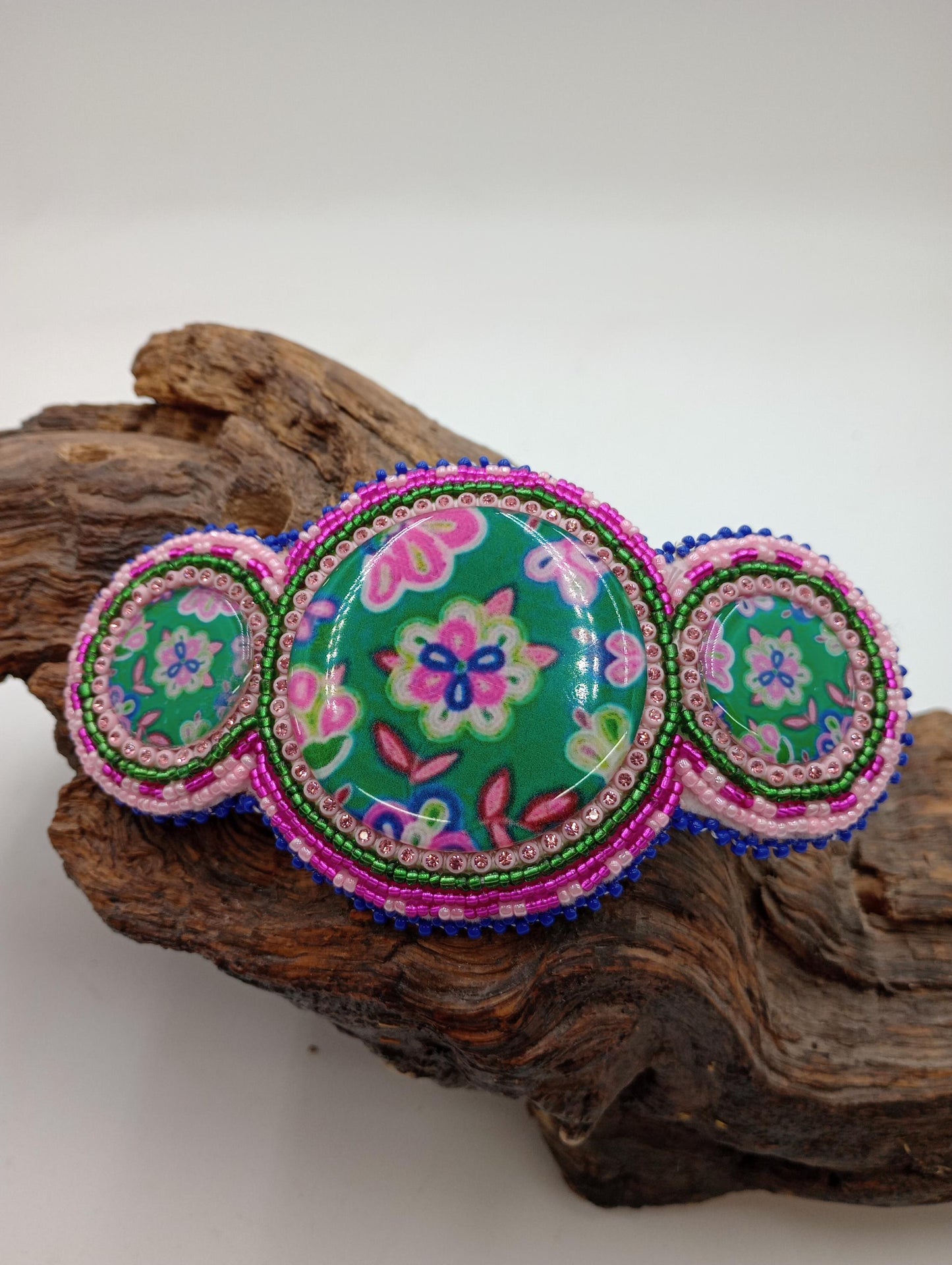 Ojibwe Beaded Hair Barrette: Handcrafted Floral Design