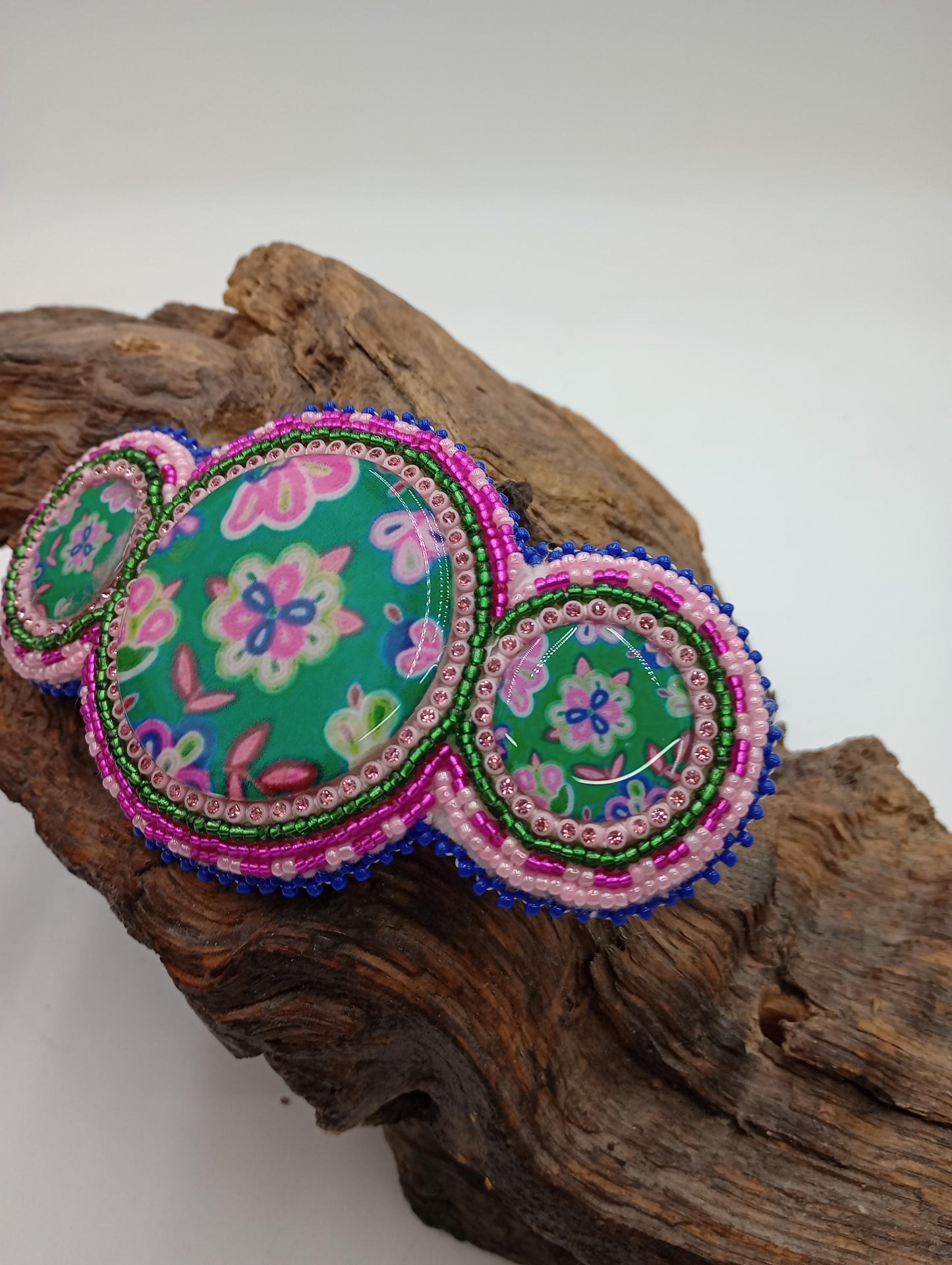 Ojibwe Beaded Hair Barrette: Handcrafted Floral Design