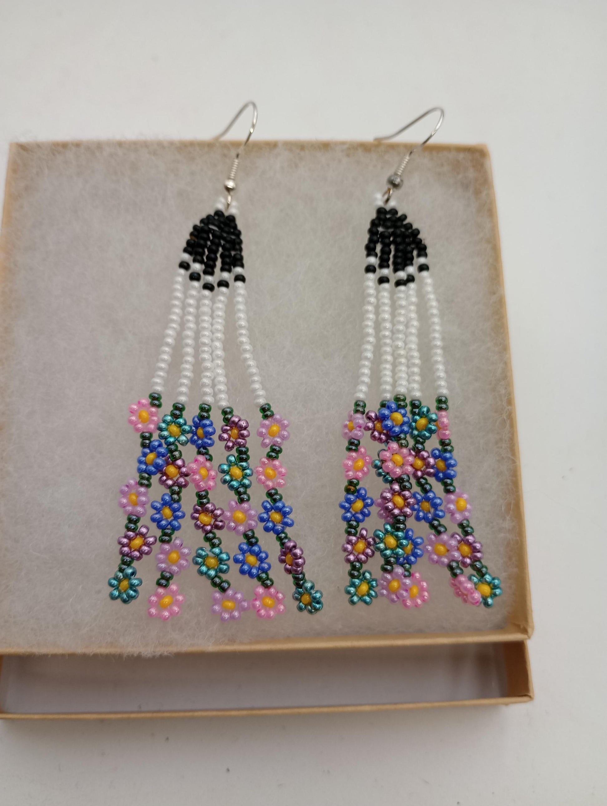 Handmade Daisy Fringe Earrings: Anishinaabe Beadwork