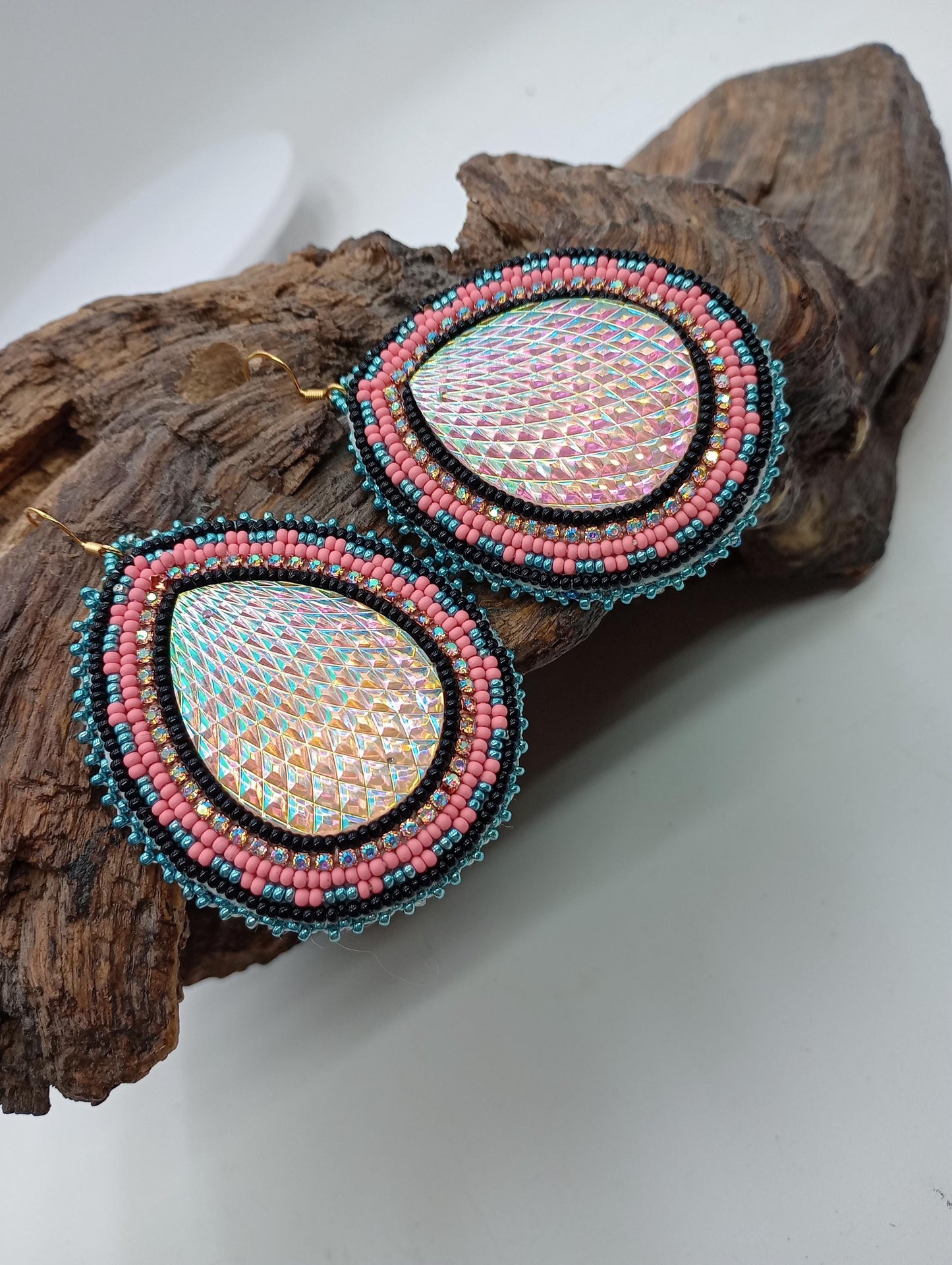 Handmade Ojibwe Beaded Earrings: Czech Glass Teardrop Design