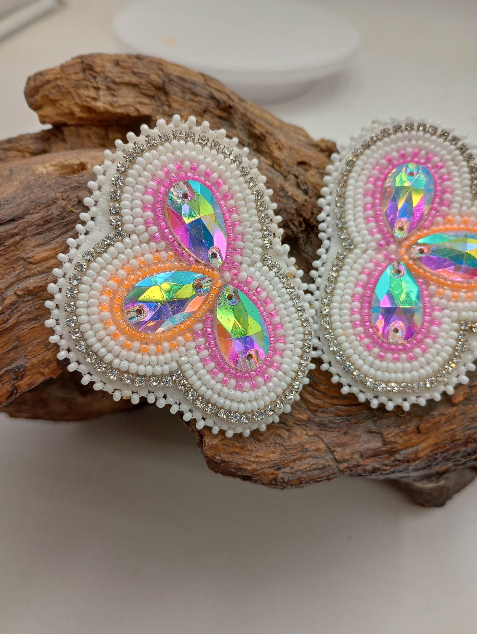 Beautiful Hand Beaded Tripled Centered Earrings - Ojibwe/Anishinaabe made - Free Shipping