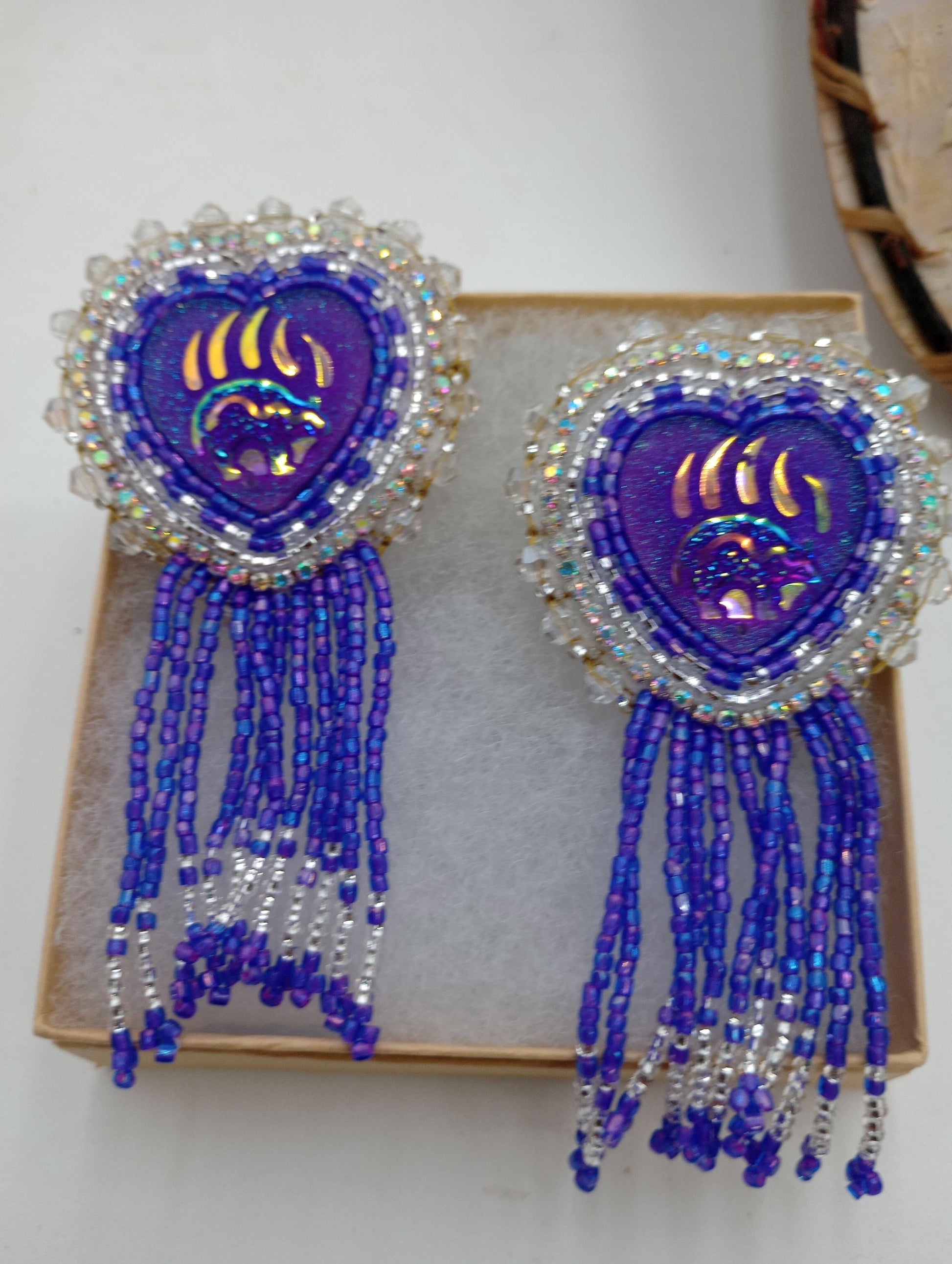 Lavender Beaded Bear Paw Earrings: Anishinaabe Ojibwe Beadwork
