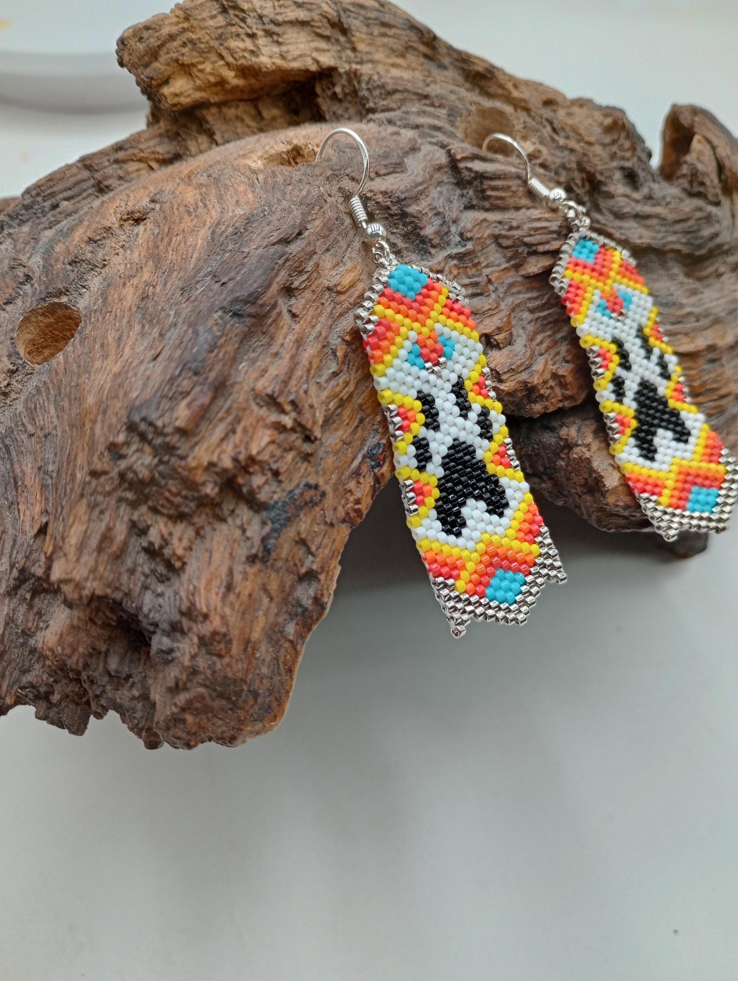 Bear paw Paradise brick stitch earring Handmade-Traditional
