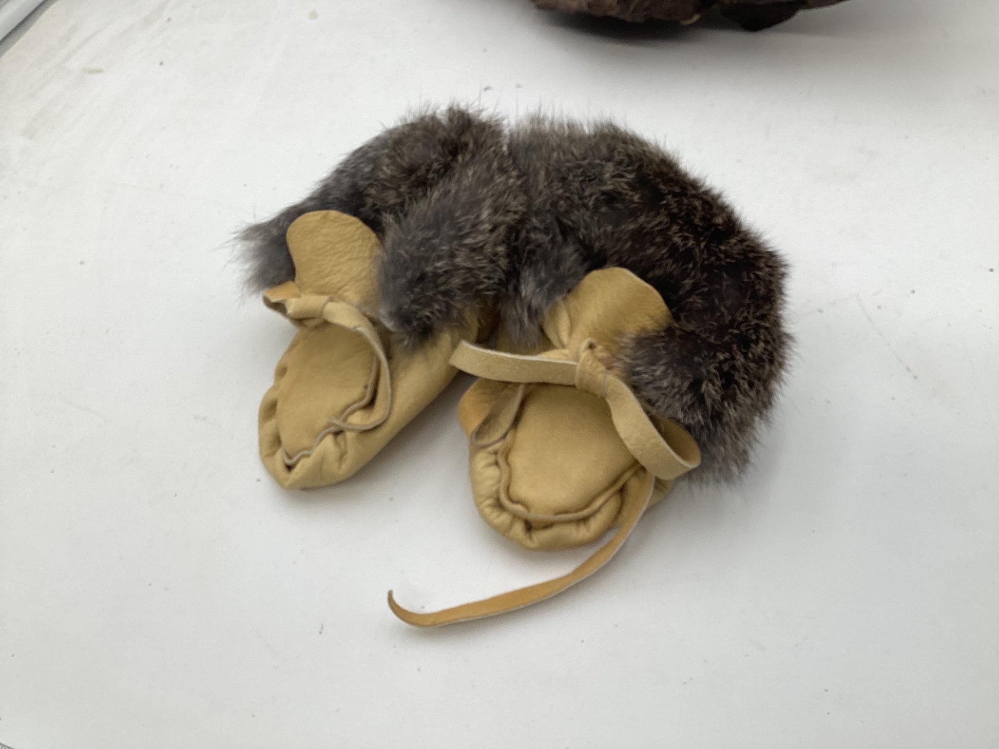 Deer Leather Baby Moccasins with Rabbit Fur Trim - Ojibwe/Anishinaabe Made - Free Shipping