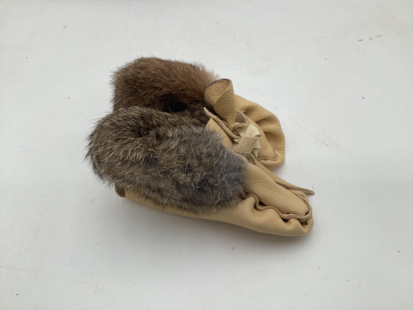 Handmade Baby Leather Moccasins – Ojibwe Anishinaabe Pucker Toe Style
