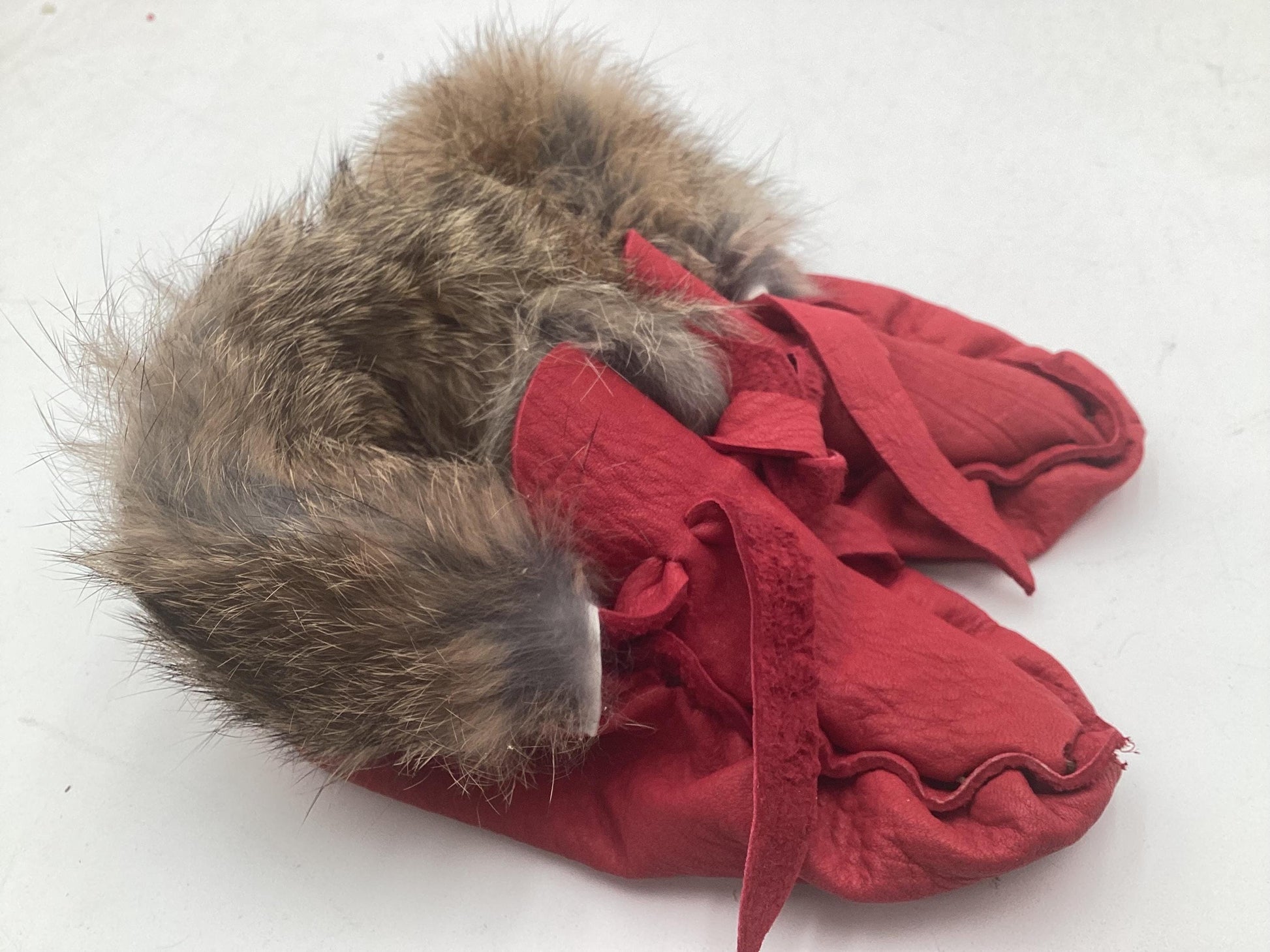 Handmade Baby Leather Red Moccasins – Ojibwe Anishinaabe Pucker Toe Style