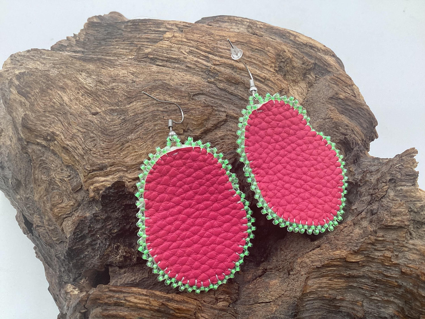 Handmade Beaded Heart Earrings – White Earth Nation Artisan