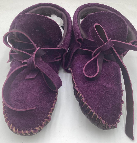 Handmade Purple Leather Moccasins – Anishinaabe/Ojibwe Artisan, Size