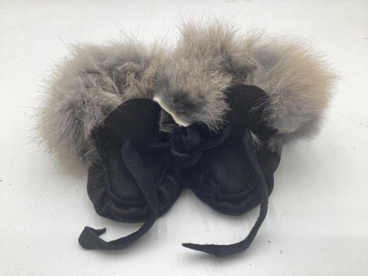 Handmade Black Leather Newborn Moccasins – Ojibwe Anishinaabe Pucker Toe Style
