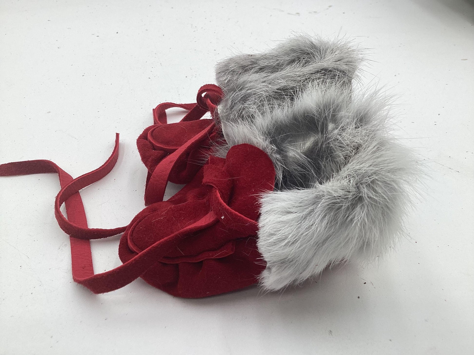 Handmade Red Leather Newborn Moccasins – Ojibwe Anishinaabe Pucker Toe Style