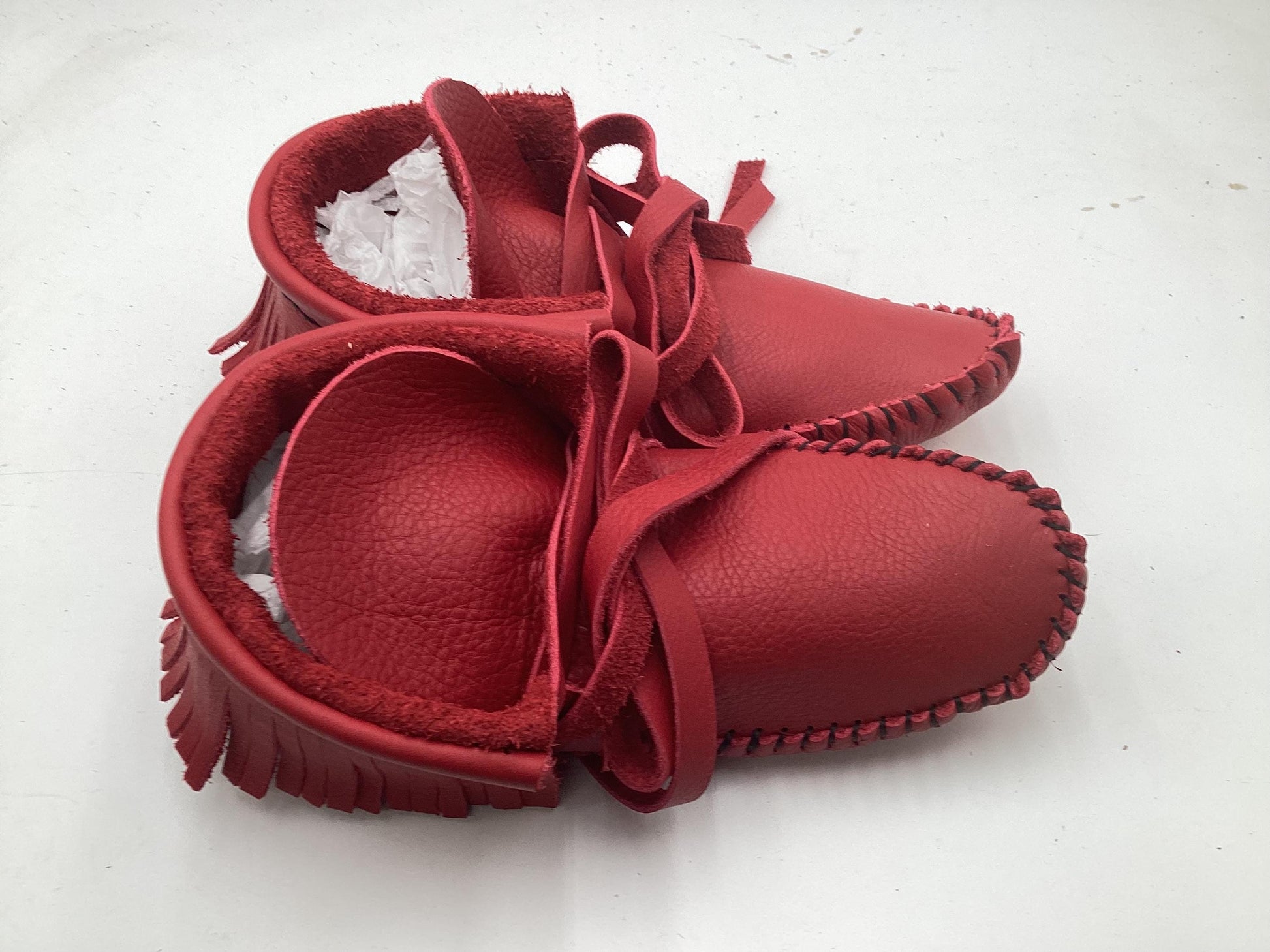 Handmade Red Leather Moccasins – Anishinaabe/Ojibwe Artisan, Size: M/L