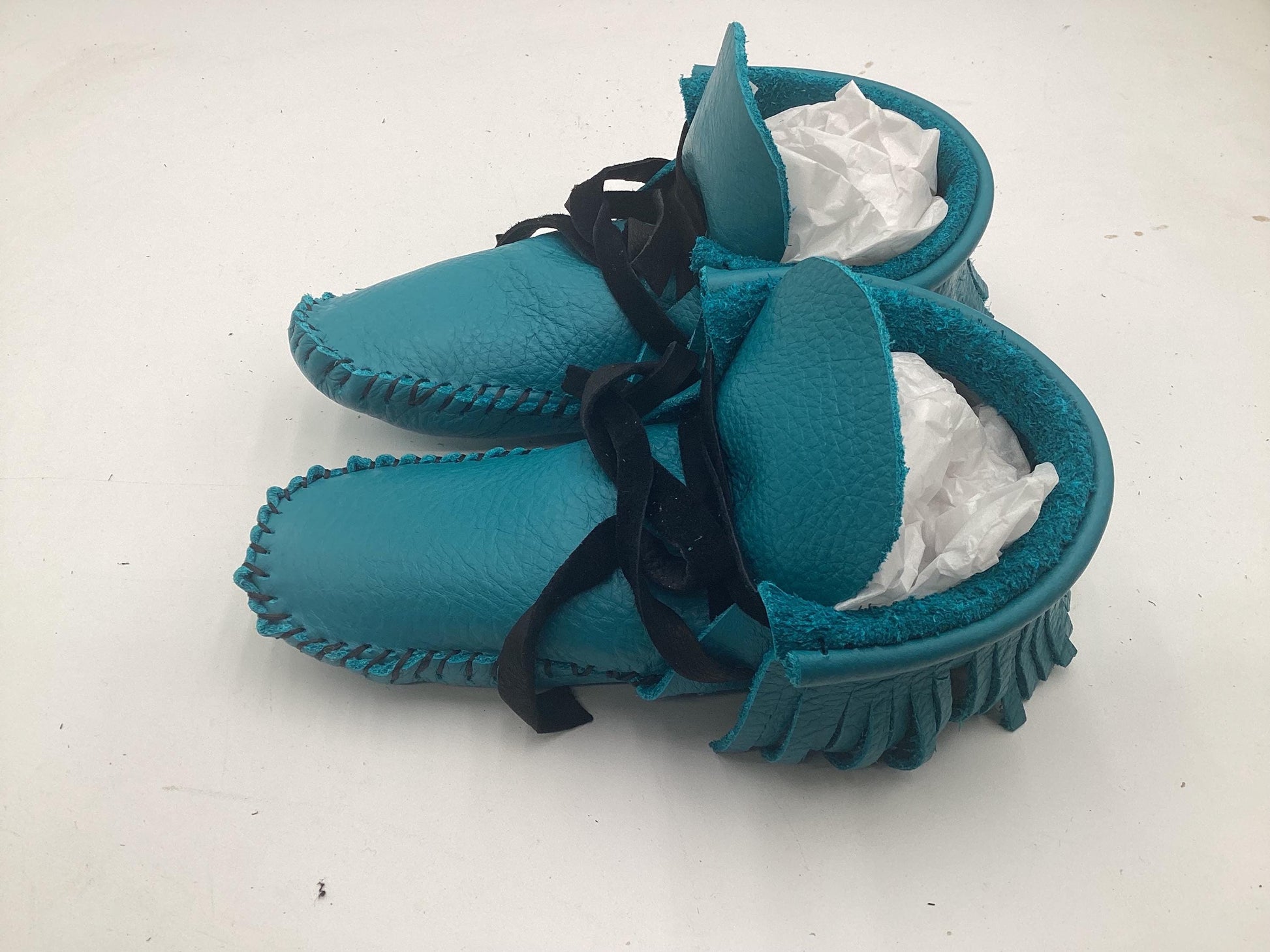 Handmade Blue Leather Moccasins – Anishinaabe/Ojibwe Artisan, Size 10/11
