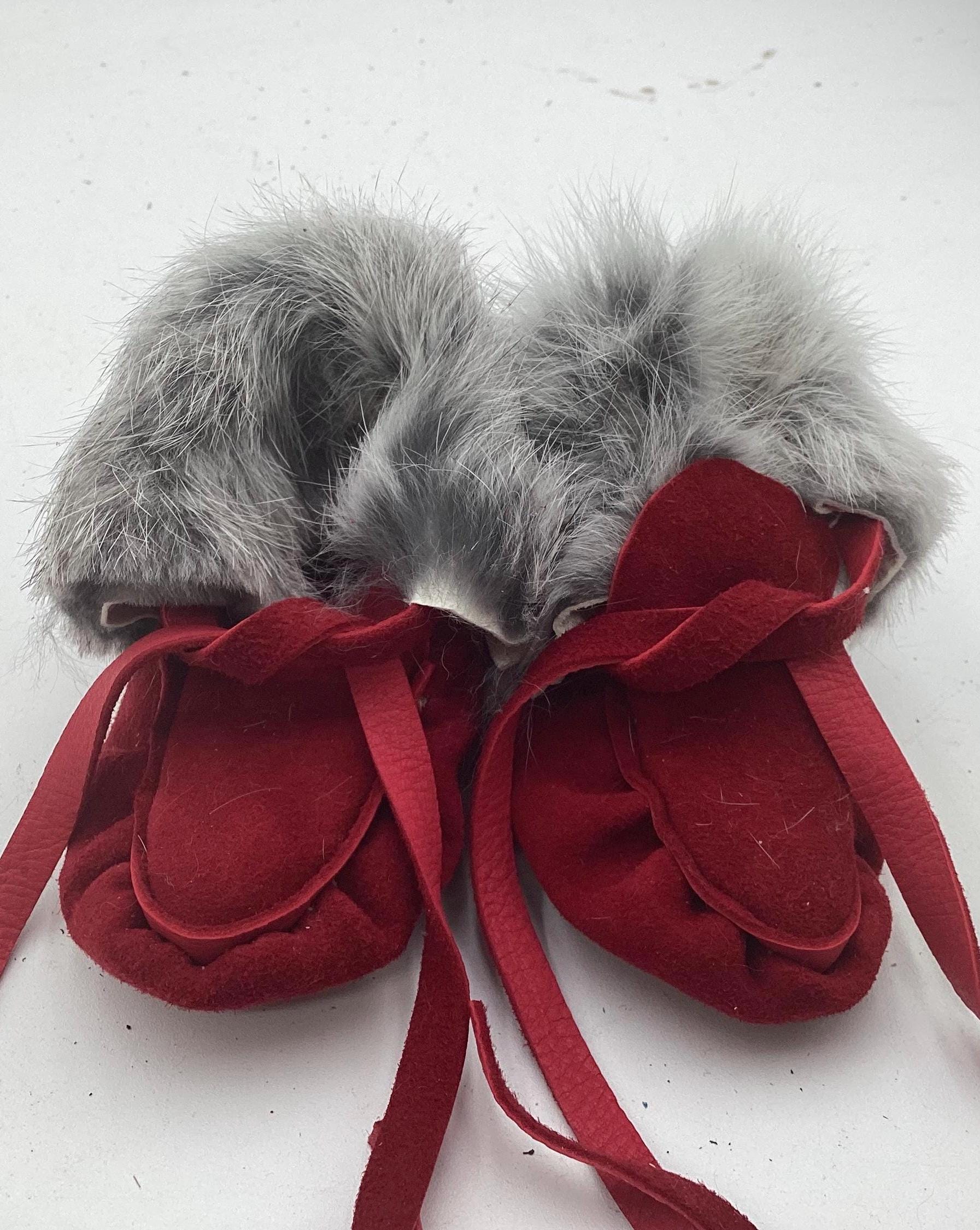 Handmade Red Leather Newborn Moccasins – Ojibwe Anishinaabe Pucker Toe Style