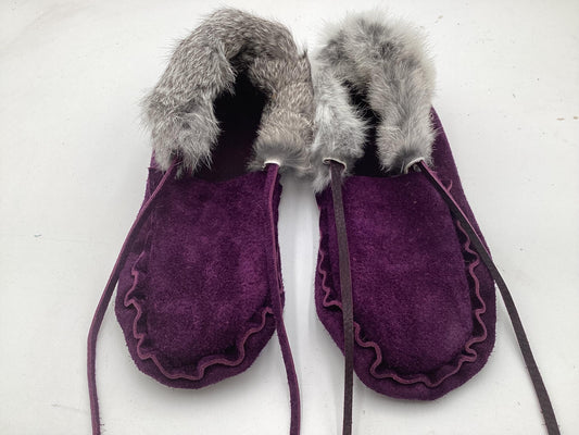 Handmade Purple Leather Fur Fringe Moccasins – Anishinaabe/Ojibwe Artisan