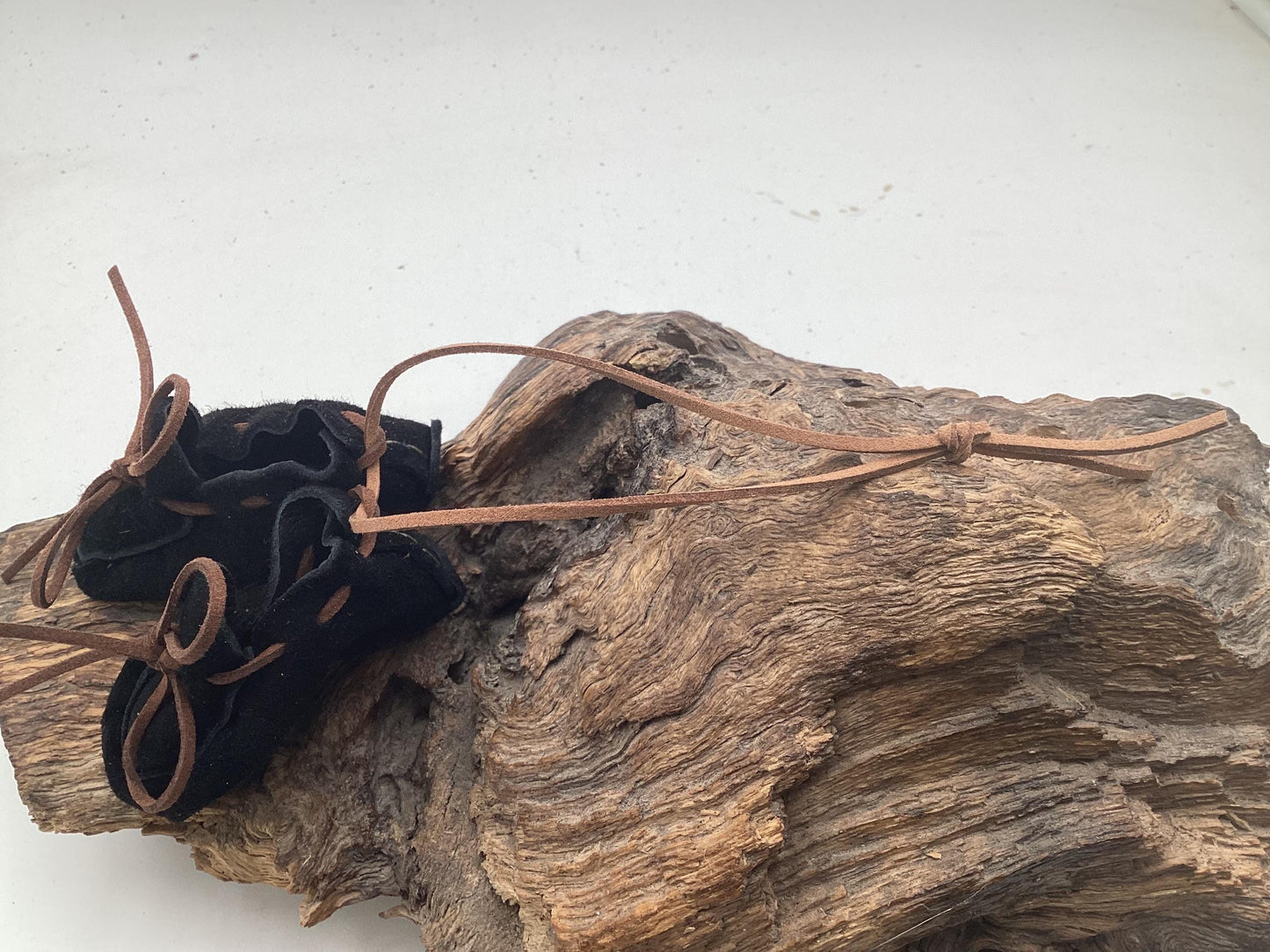 Black Ornamental Keychain Moccasins – Anishinaabe/Ojibwe Artwork