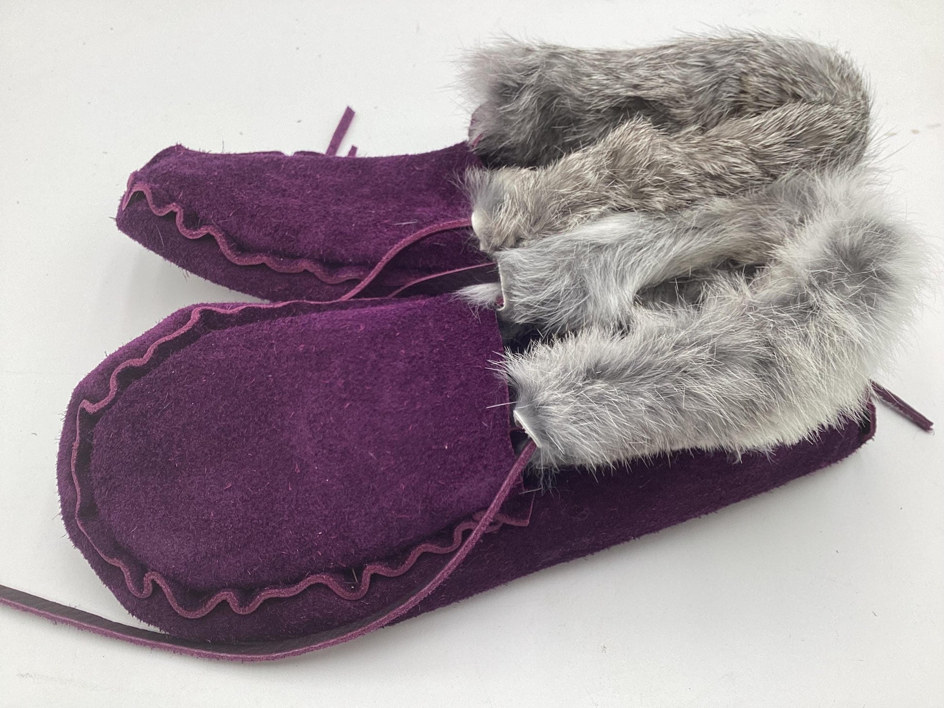 Handmade Purple Leather Fur Fringe Moccasins – Anishinaabe/Ojibwe Artisan