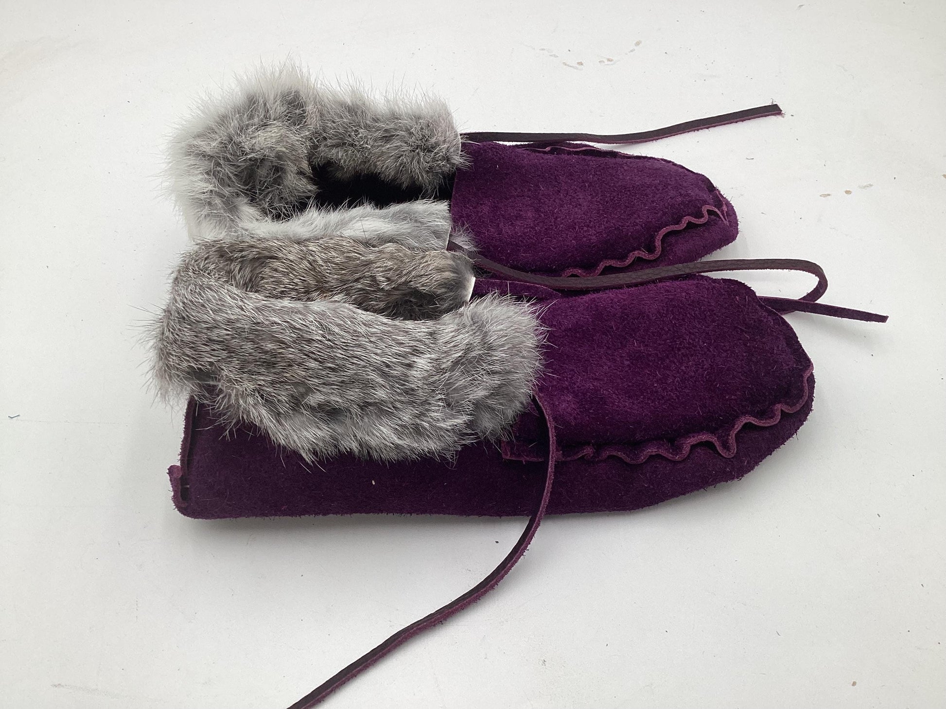 Handmade Purple Leather Fur Fringe Moccasins – Anishinaabe/Ojibwe Artisan
