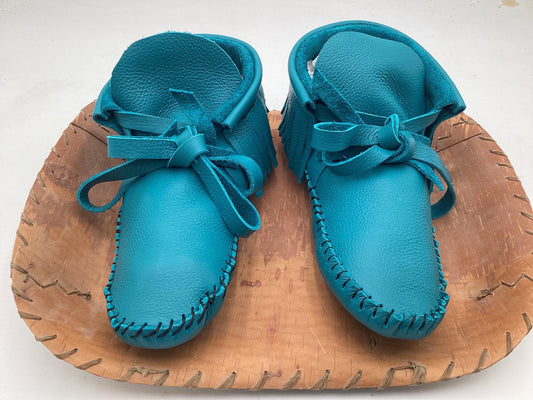 Handmade Blue Leather Moccasins – Anishinaabe/Ojibwe Artisan. Size: XL