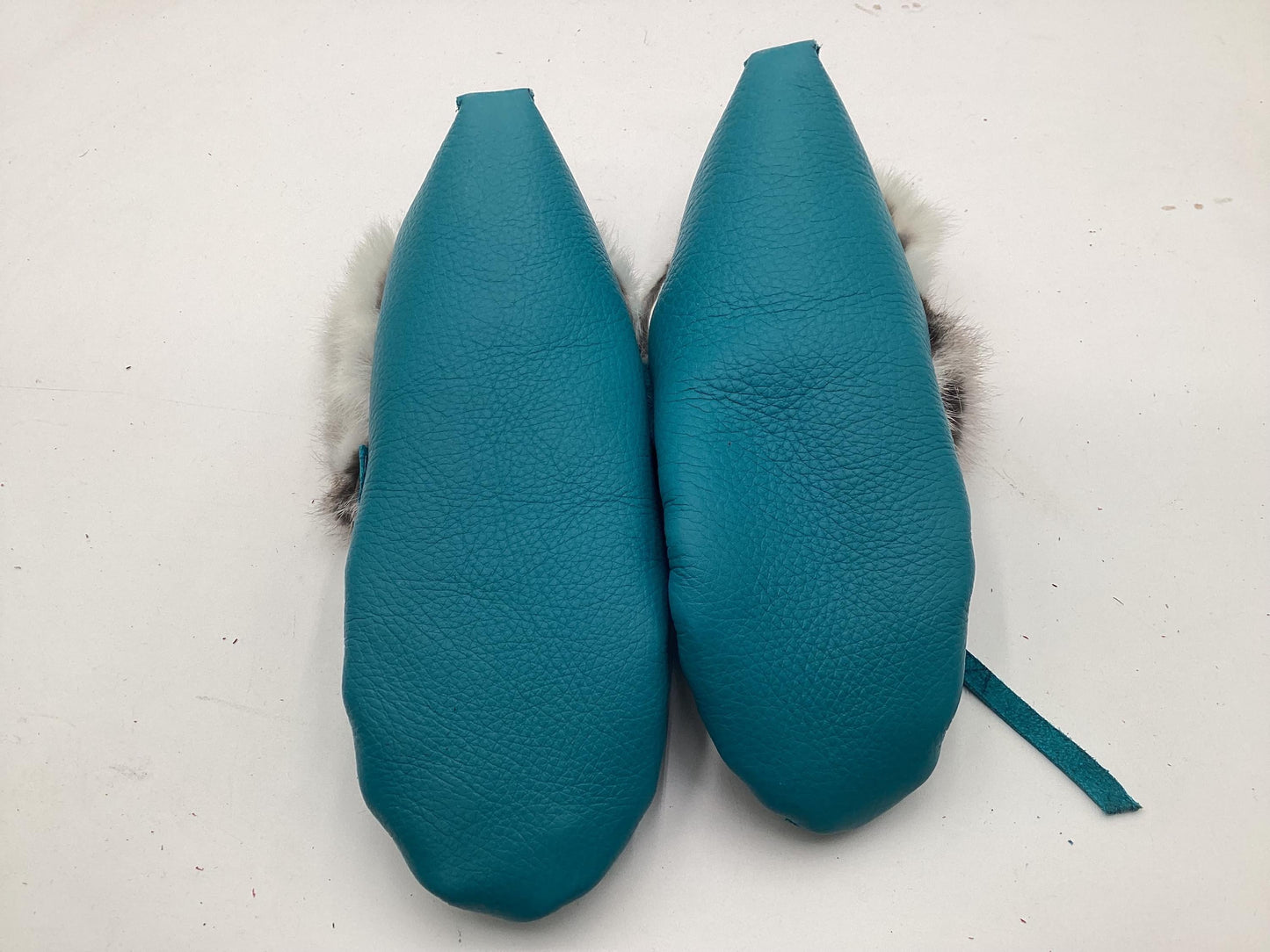 Handmade Blue Leather Moccasins – Anishinaabe/Ojibwe Artisan. Size: Large