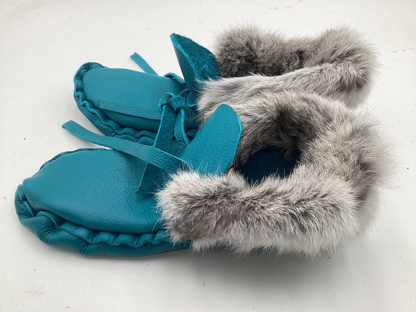 Handmade Blue Leather Moccasins – Anishinaabe/Ojibwe Artisan. Size: Large