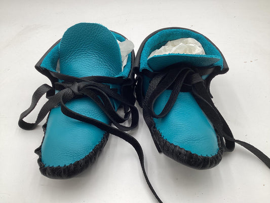 Handmade Black and Blue Leather Moccasins – Anishinaabe/Ojibwe Artisan.