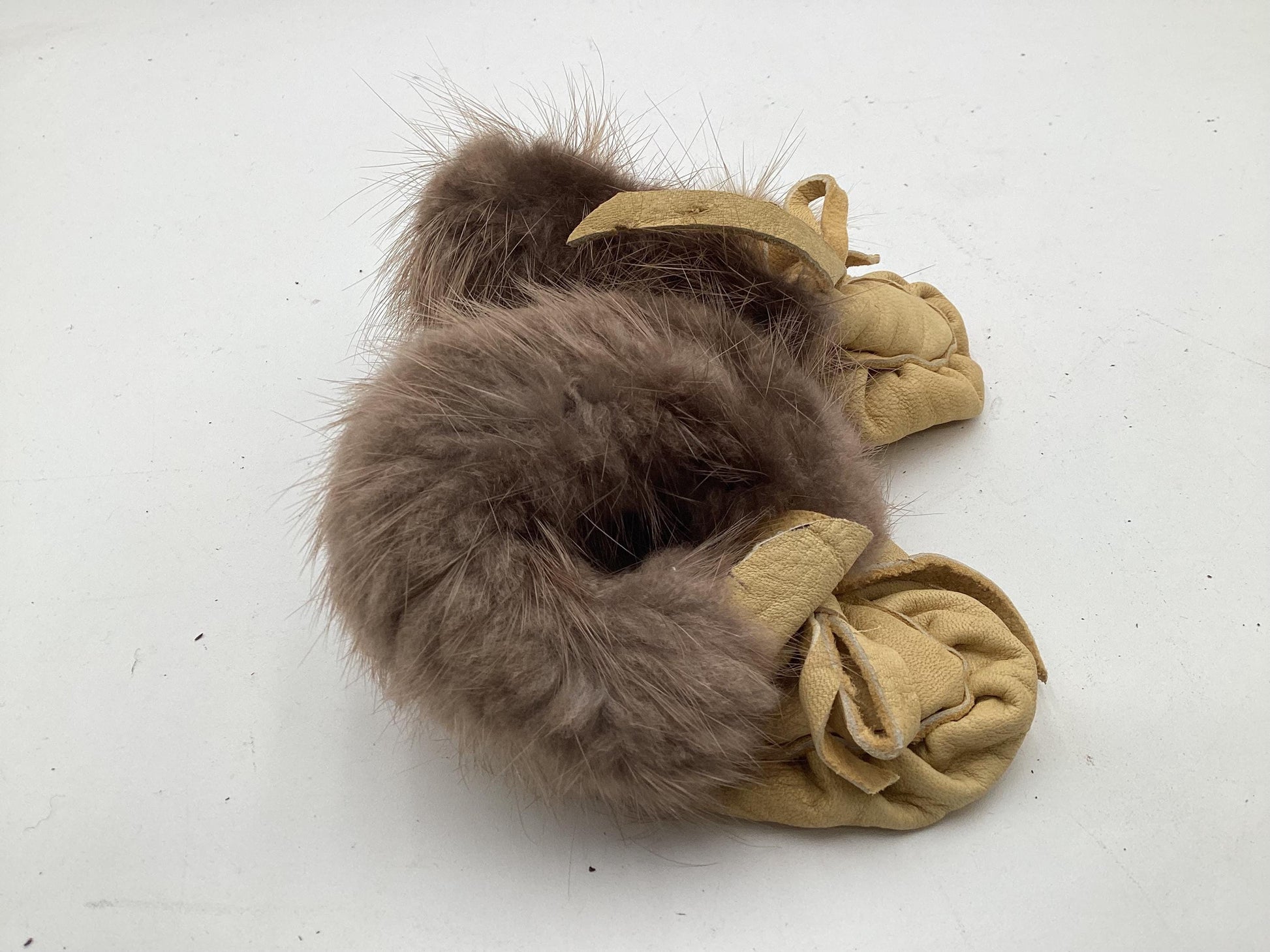 Handmade Fur & Leather Baby Moccasins – Ojibwe Rabbit Fur Trim