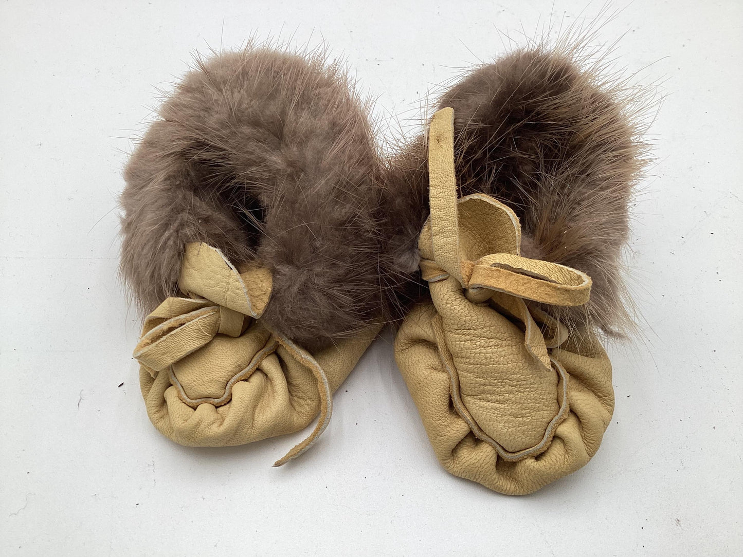 Handmade Fur & Leather Baby Moccasins – Ojibwe Rabbit Fur Trim