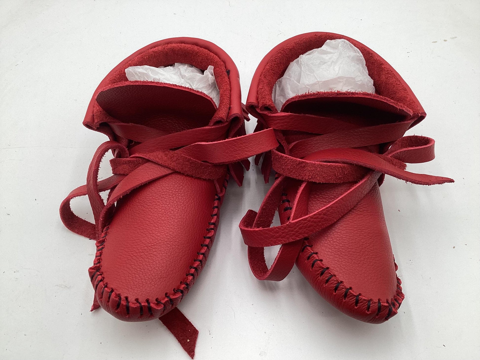 Handmade Red Leather Moccasins – Anishinaabe/Ojibwe Artisan, Size: Large