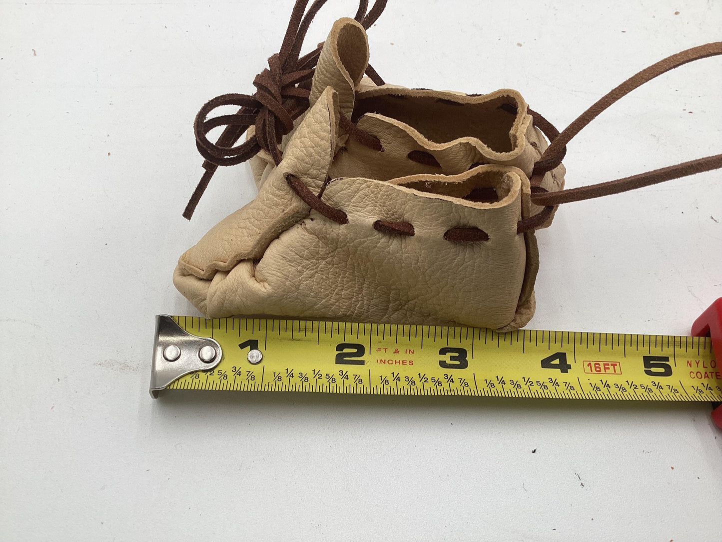 Ornamental Keychain Leather Moccasins – Anishinaabe/Ojibwe Artwork