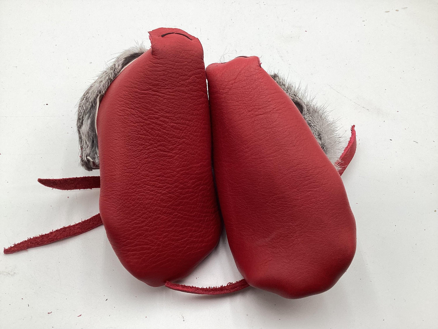 Handmade Red Leather Toddler Moccasins – Ojibwe Anishinaabe Pucker Toe Style. Size Small