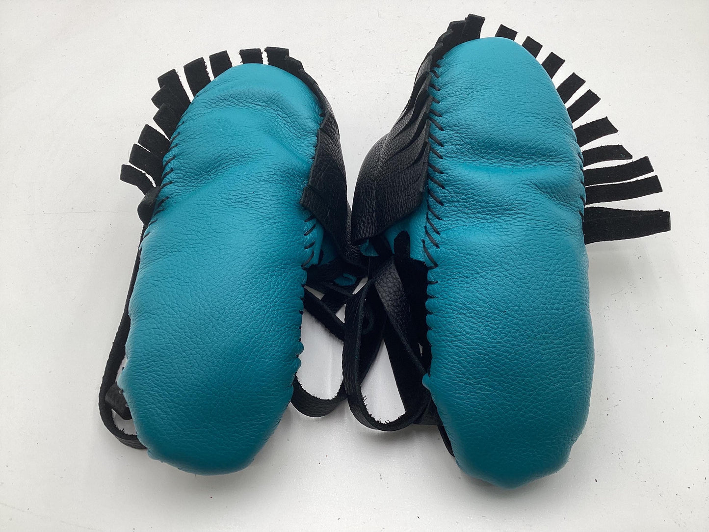 Handmade Black and Blue Leather Moccasins – Anishinaabe/Ojibwe Artisan, Size: Small