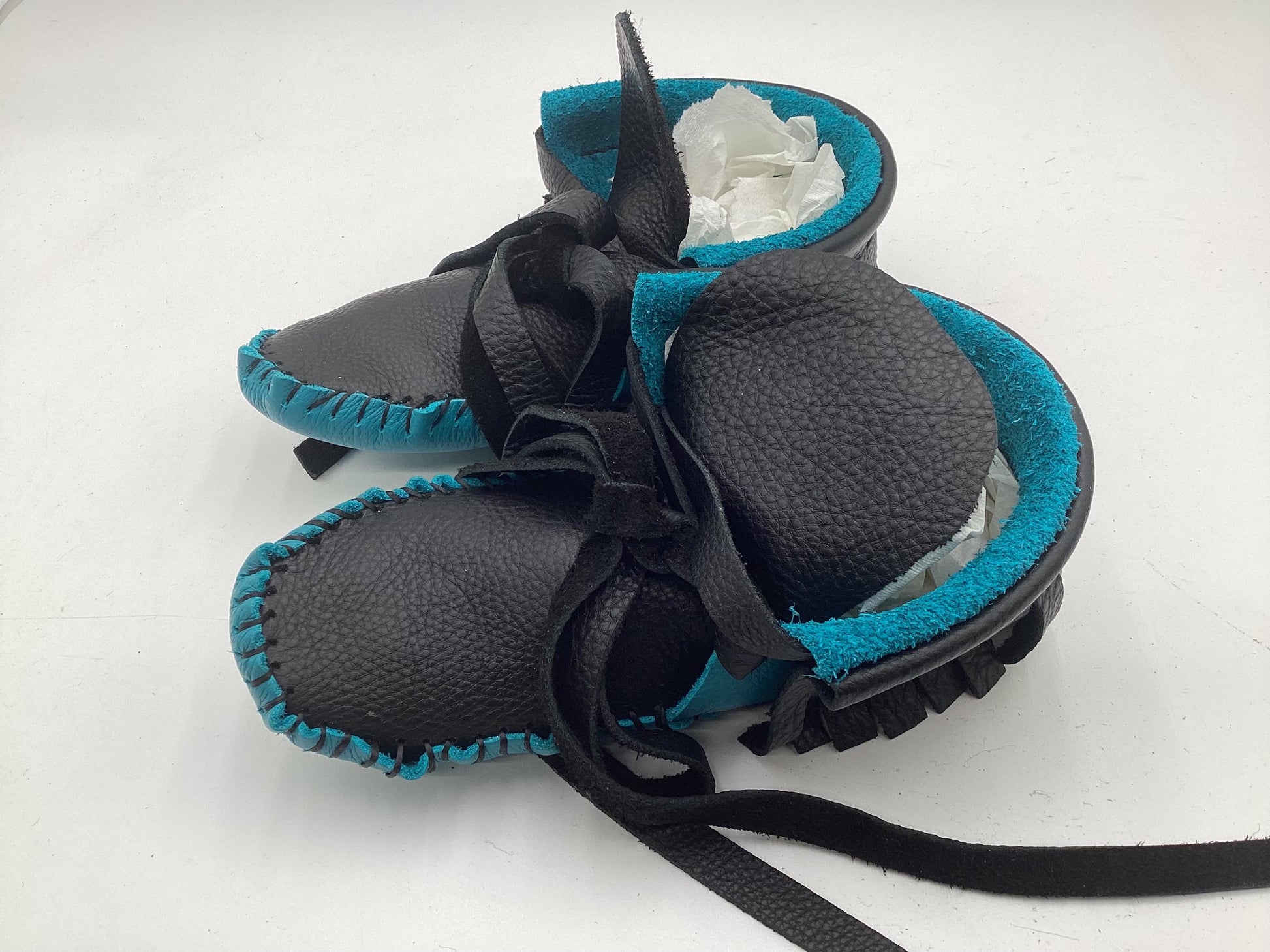 Handmade Black and Blue Leather Moccasins – Anishinaabe/Ojibwe Artisan, Size: Small