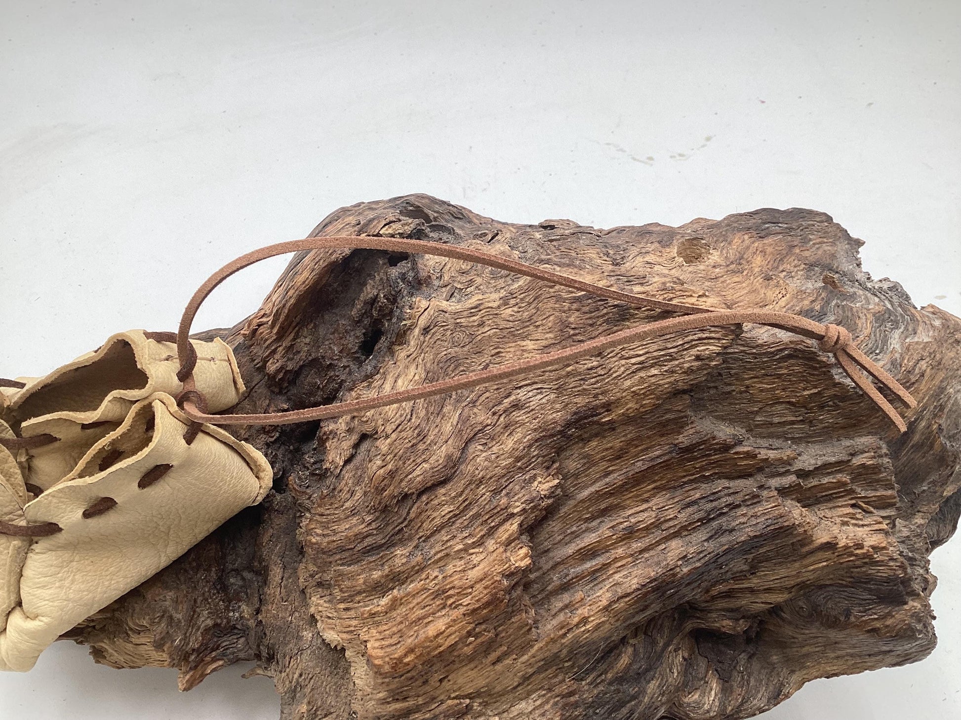 Ornamental Keychain Leather Moccasins – Anishinaabe/Ojibwe Artwork