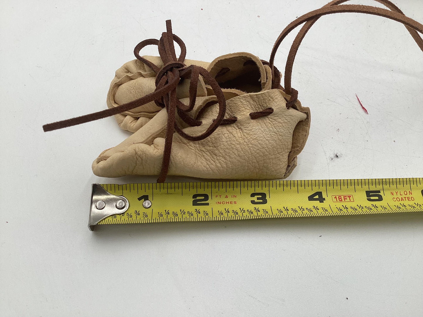 Ornamental Keychain Leather Moccasins – Anishinaabe/Ojibwe Artwork