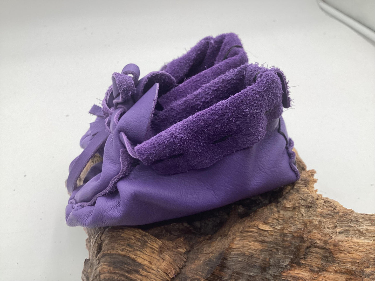 Handmade Purple Leather Toddler Moccasins – Ojibwe Anishinaabe Pucker Toe Style. Size Small