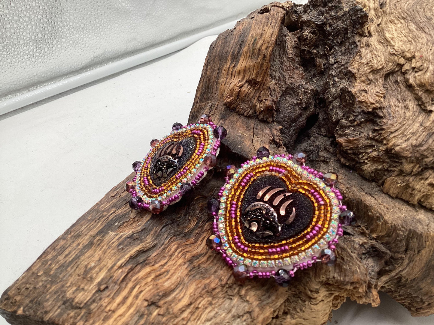 Iridescent Bear Claw Heart Shaped Beaded Earrings – Authentic Anishinaabe/Ojibwe Beadwork