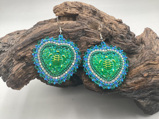 Indigenous Turtle Heart Hand Beaded Earrings – Authentic Anishinaabe/Ojibwe Beadwork