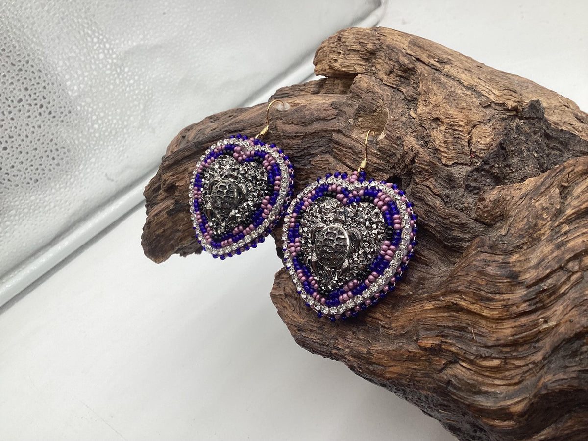 Indigenous Turtle Heart Hand Beaded Earrings – Authentic Anishinaabe/Ojibwe Beadwork