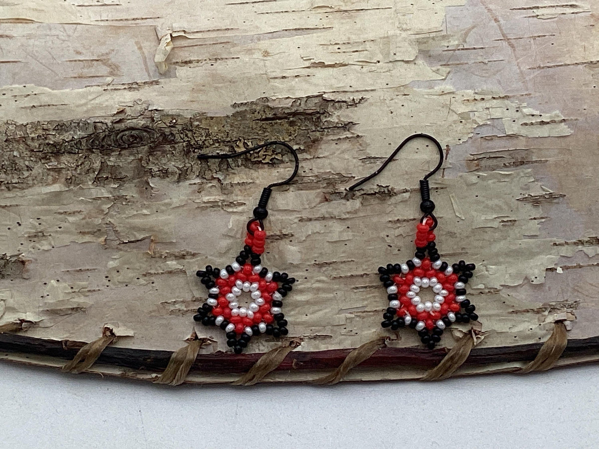 Handmade Star, Mini Dangle Earrings: Anishinaabe Beadwork