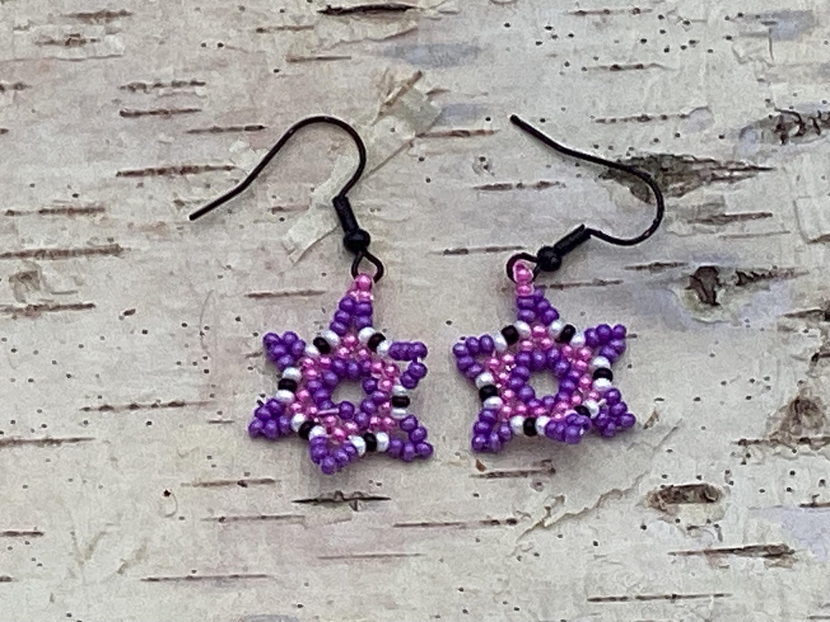 Handmade Star, Mini Dangle Earrings: Anishinaabe Beadwork