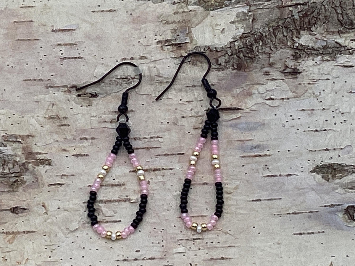 Handmade Star, Mini Dangle Earrings: Anishinaabe Beadwork