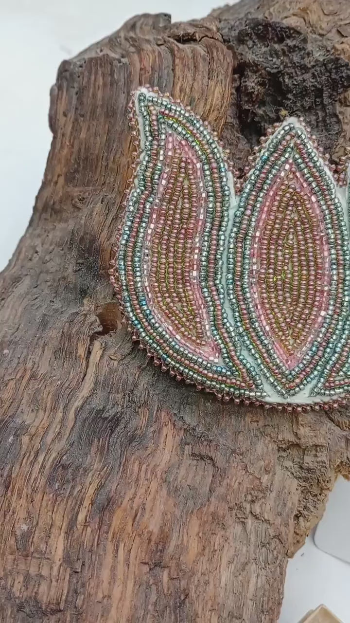 Beautiful Barrette by Anishinaabe/Ojibwe Bead Artist- Free Shipping